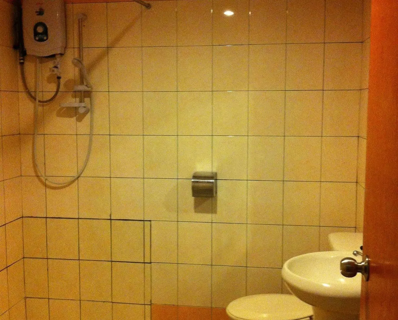 Seri Borneo Hotel Kota Kinabalu 2*,