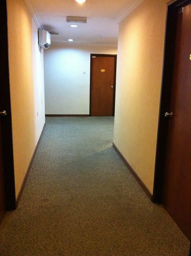 Seri Borneo Hotel Kota Kinabalu 2*,